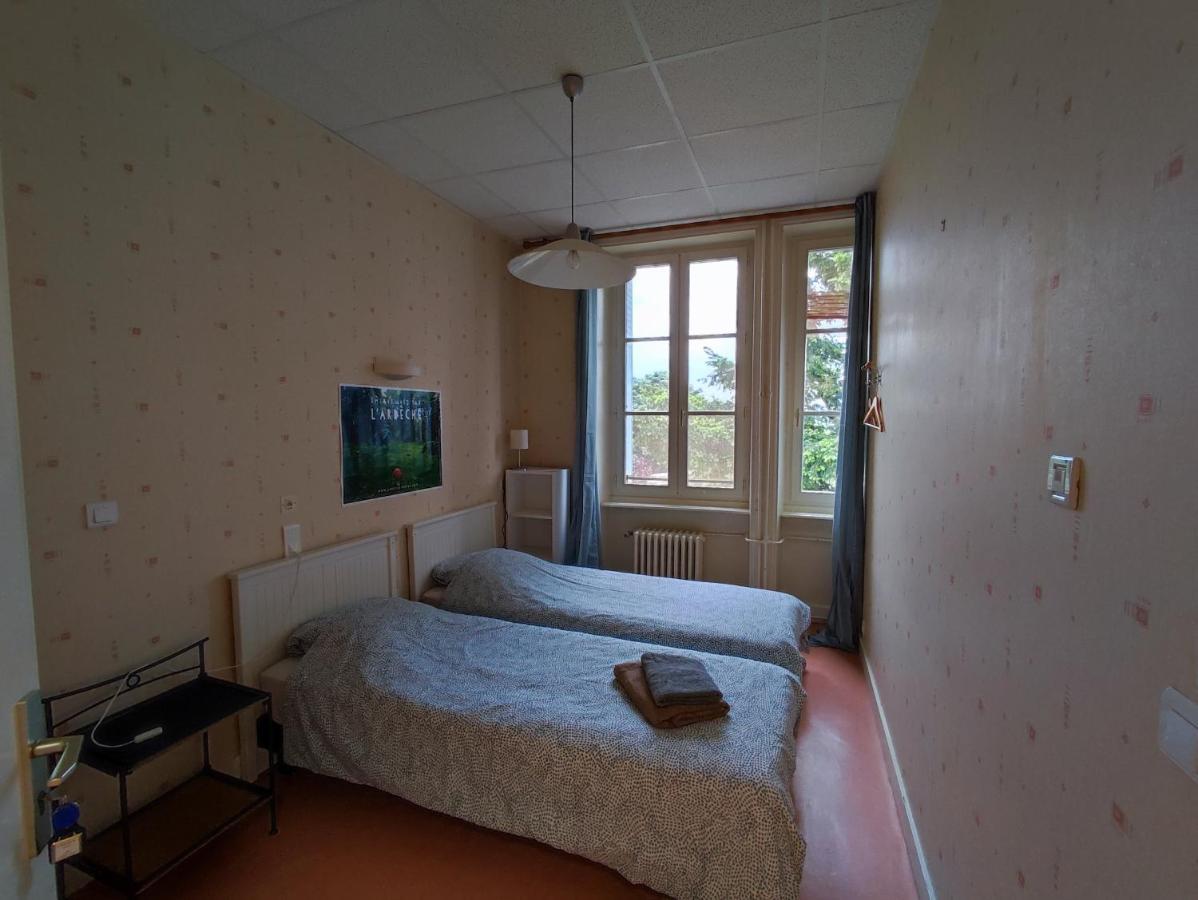 Gite D'Etape Et De Groupe Du Clos Saint Roch Viviers Экстерьер фото